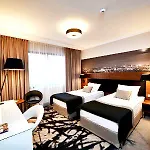 Mercure Sepia מלון 4*
