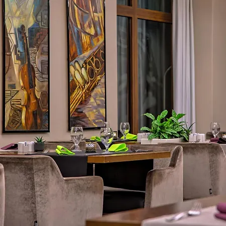 Mercure Sepia Szálloda 4*