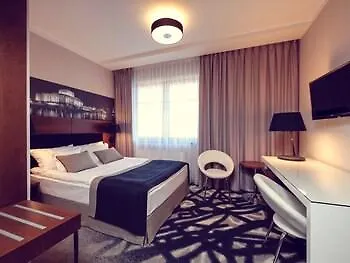 Mercure Sepia 4*