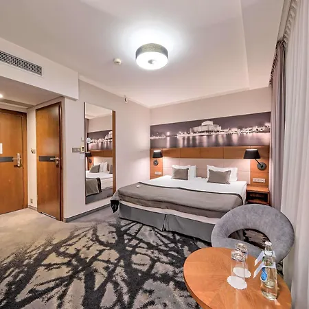 Mercure Sepia 비드고슈치