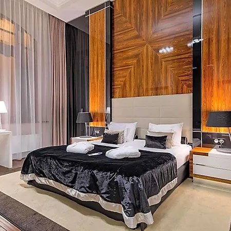 Mercure Sepia 비드고슈치